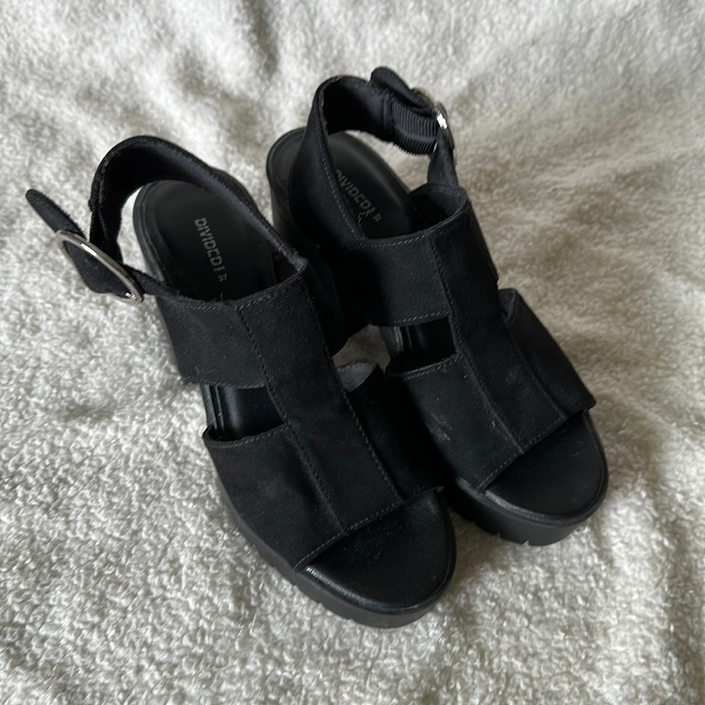Black platform sandals